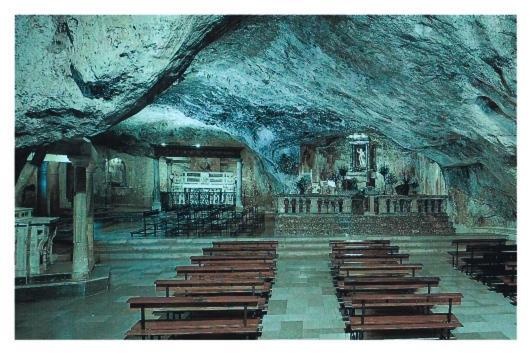 Albergo Casa Del Pellegrino Monte SantʼAngelo المظهر الخارجي الصورة